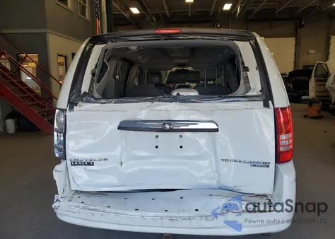 2010 Chrysler Town & Country Touring from USA, damaged, VIN 2A4RR5D14AR343960